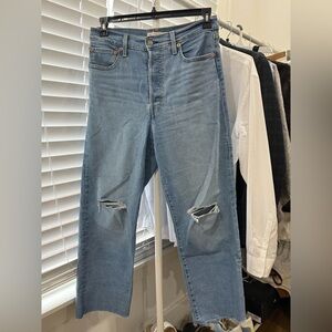 Levi’s Ribcage Straight Ankle Jeans - size 30